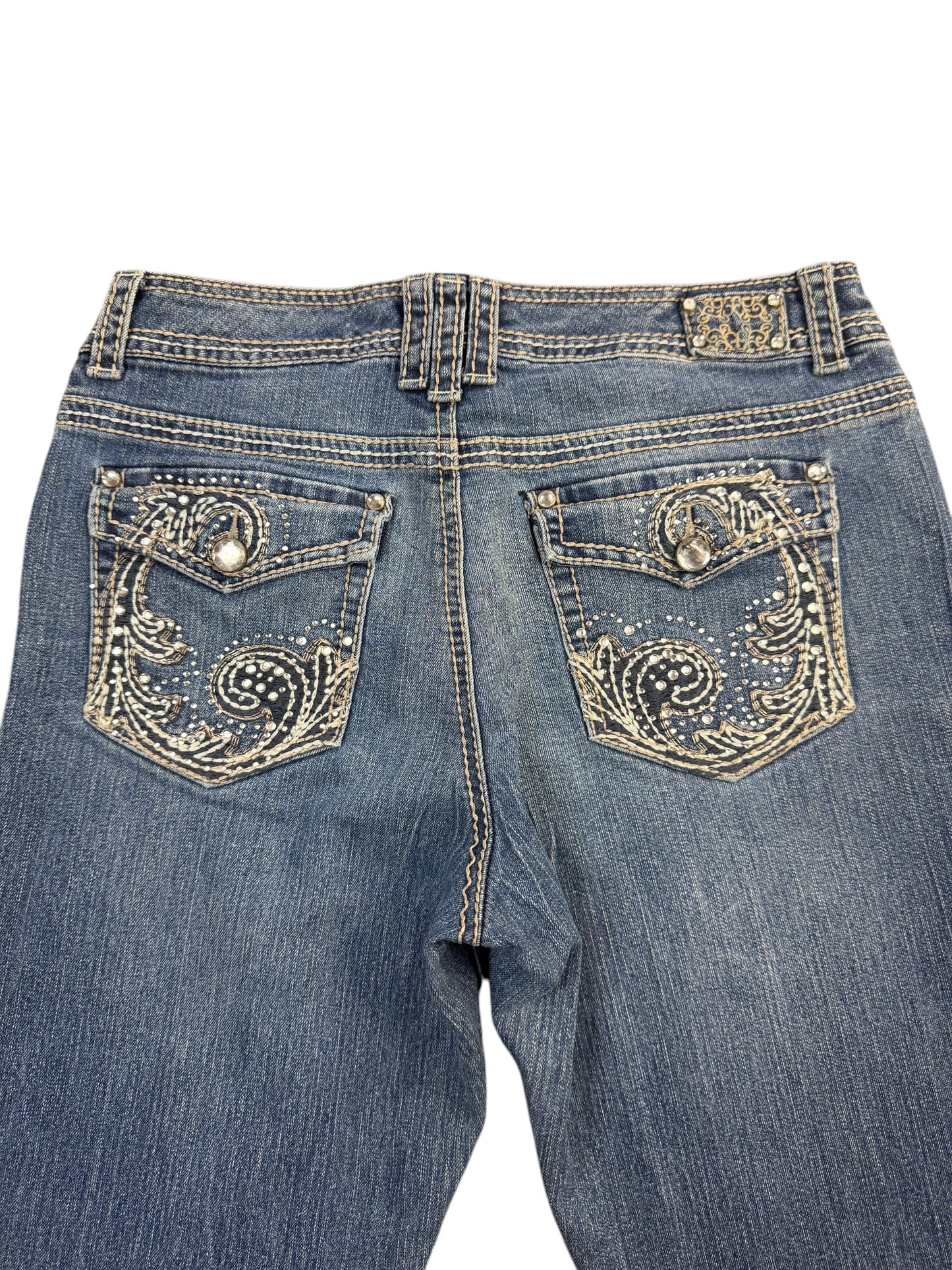 Bandolino Mid Rise Bootcut Jeans – L