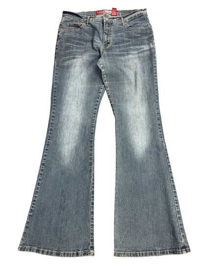 Lazer Mid Rise Bootcut Jeans – L