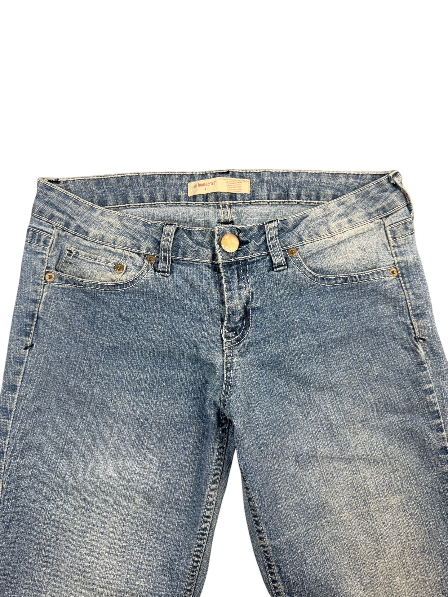 No Boundaries Low Rise Bootcut Jeans – L