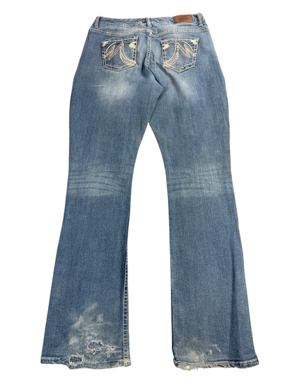 Maurices Low Rise Bootcut Jeans – M