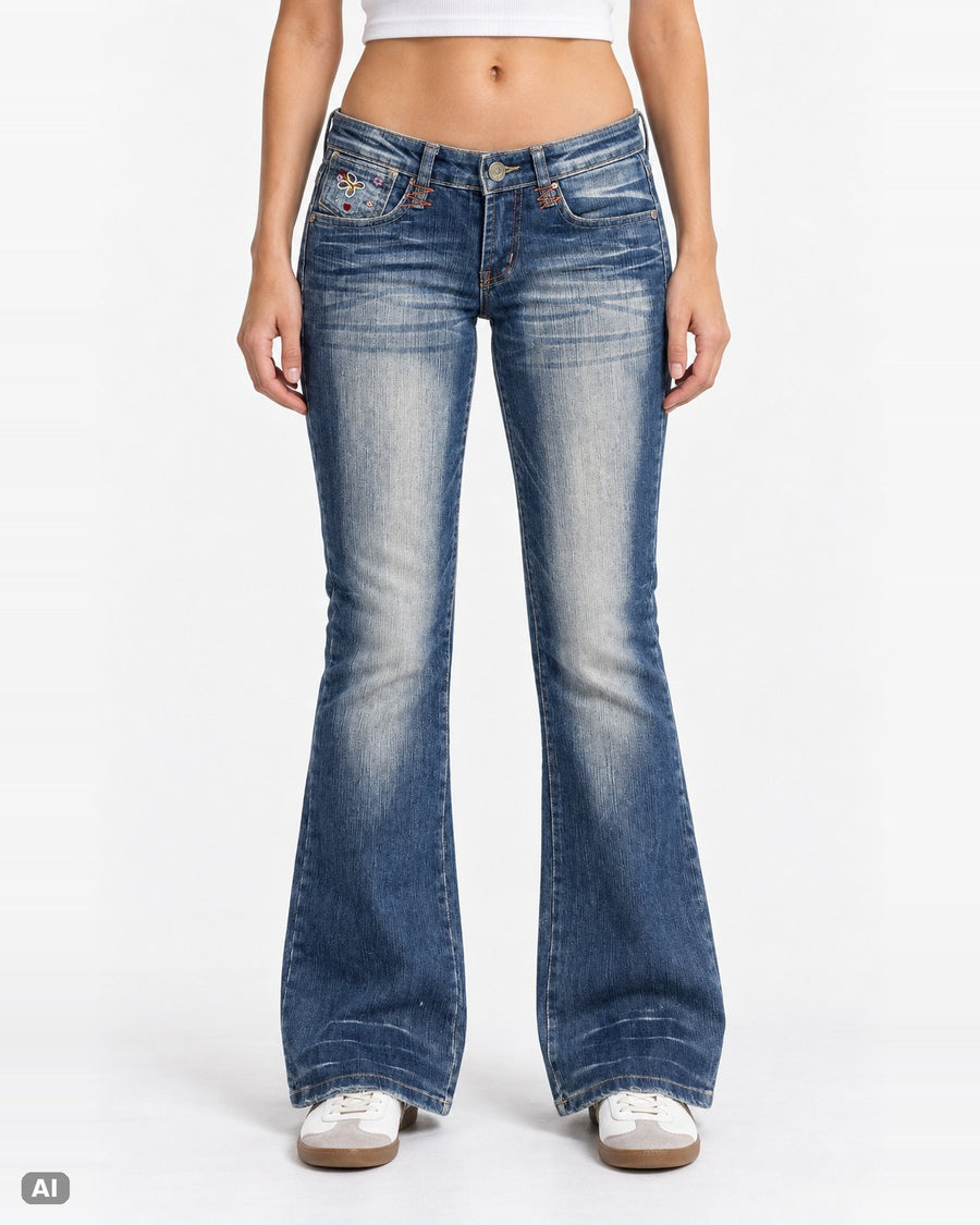 Obiettivo Industry Stickerei Low Rise Bootcut Jeans – Gr. EU 34 / XS – Ganzkörper, KI-Visualisierung am Model