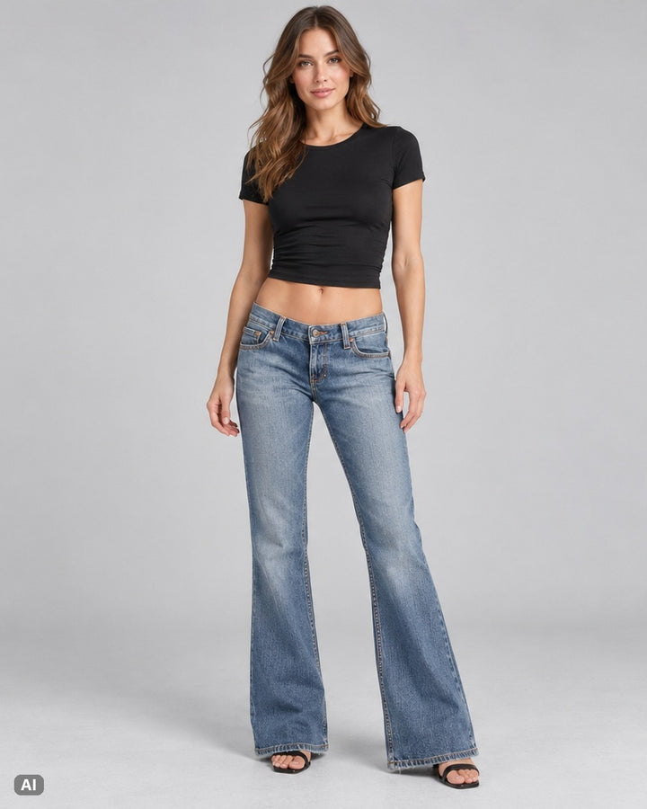 Mossimo Supply Co Low Rise Bootcut-Jeans – Gr. EU 40 / L – Ganzkörper, KI-Visualisierung am Model