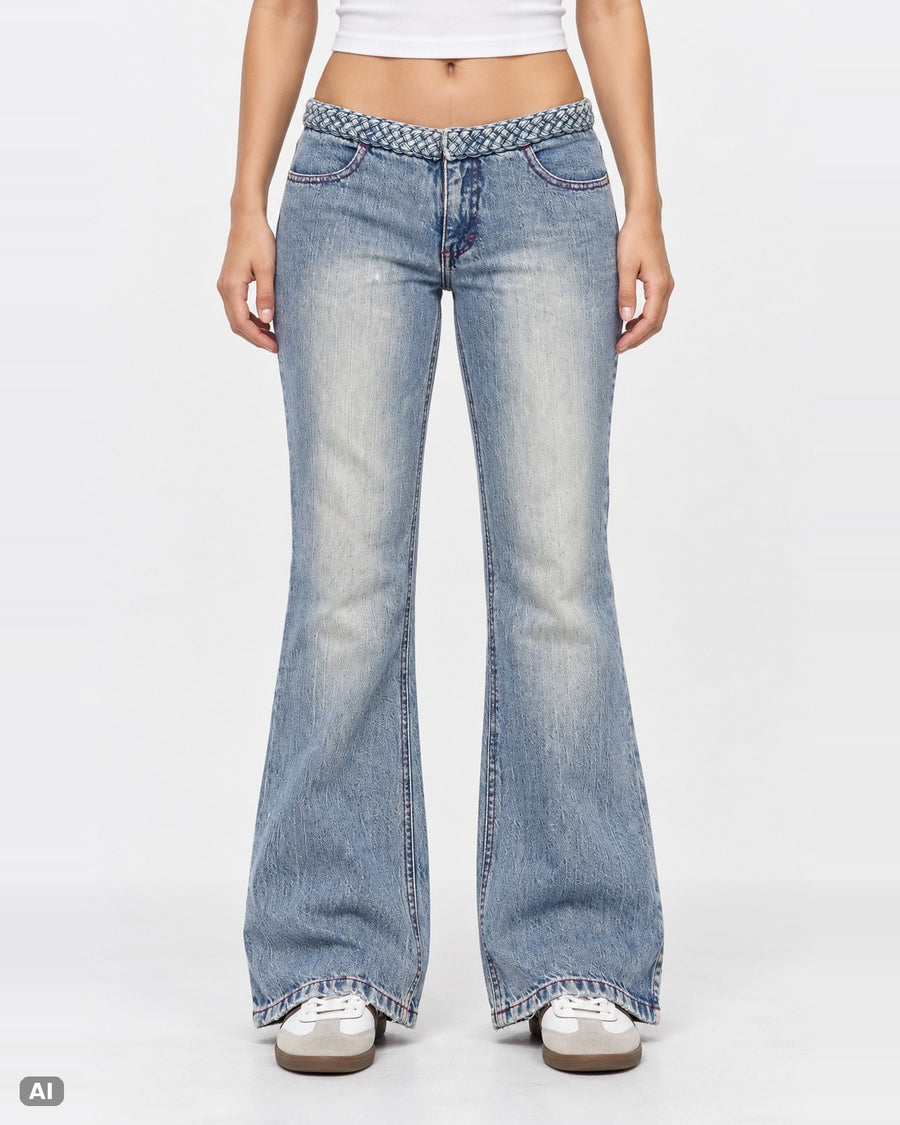 Unionbay Low Rise Flare Jeans – Gr. EU 32 / XS – Ganzkörper, KI-Visualisierung am Model