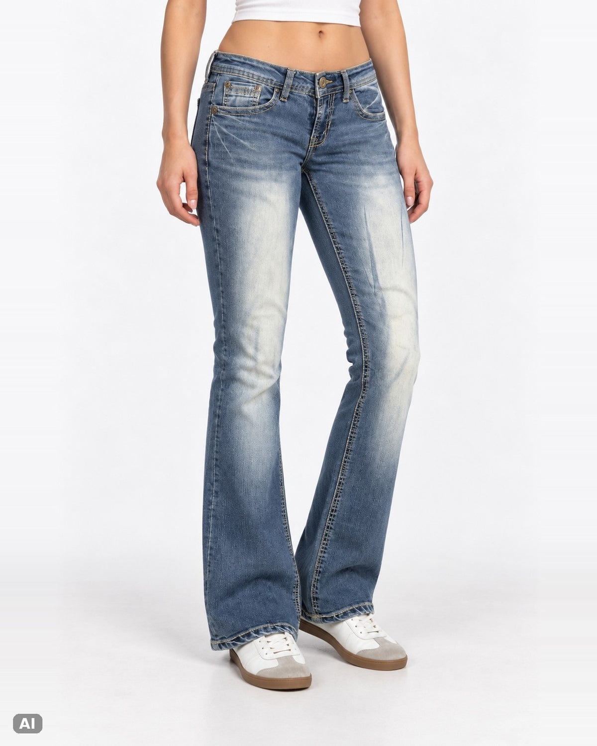WallFlower Low Waist Bootcut Jeans – Gr. EU 32 / XXS – Vorne, KI-Visualisierung am Model