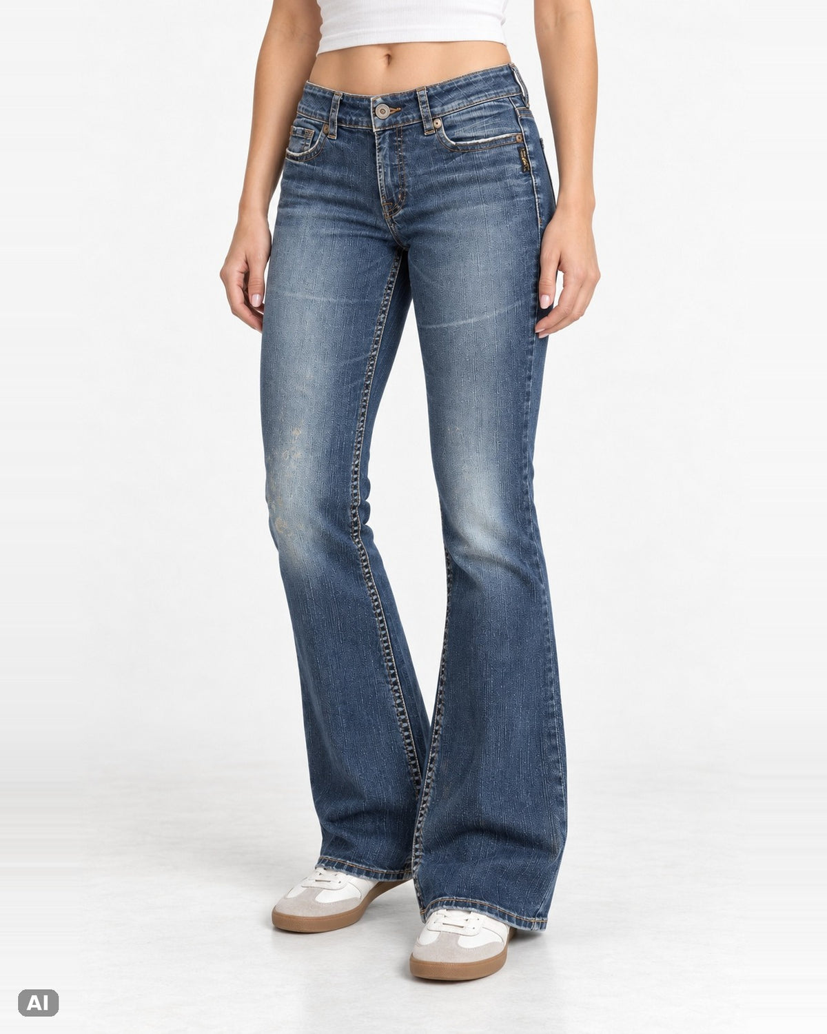 Silver Jeans Suki Bootcut Mid Waist – Gr. EU 40 / L – Vorne, KI-Visualisierung am Model
