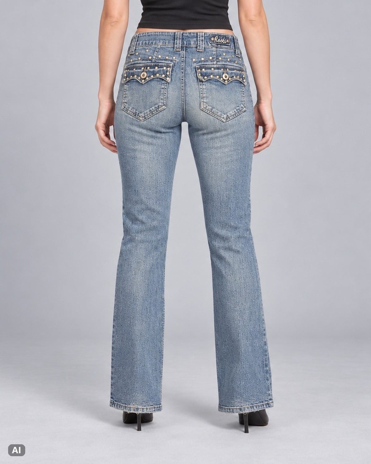 Roots 73 Mid Waist Bootcut Jeans – Gr. EU 36 / S – Hinten, KI-Visualisierung am Model