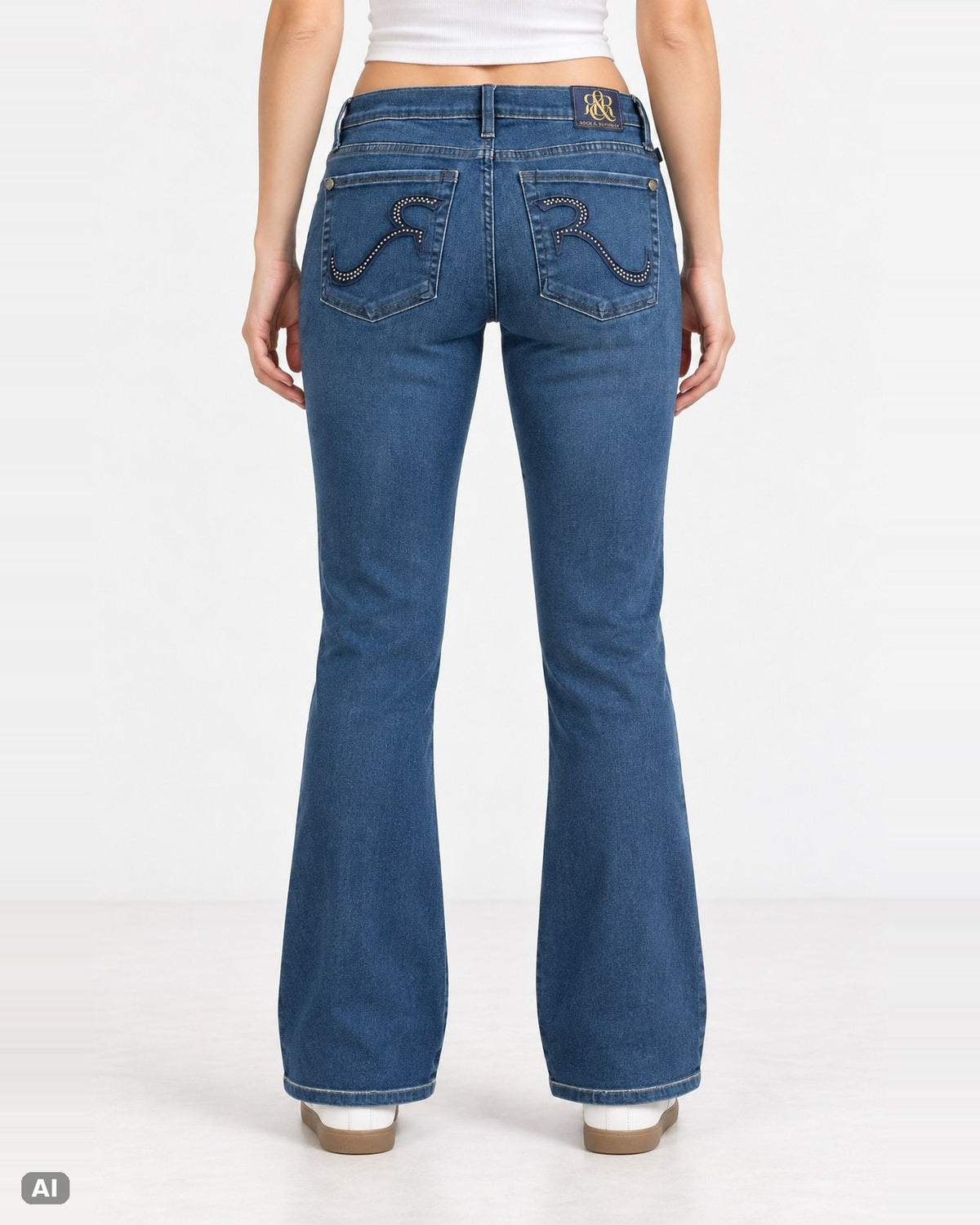 Rock & Republic Kasindra Bootcut Jeans – Gr. W28 / EU 38 / M – Hinten, KI-Visualisierung am Model