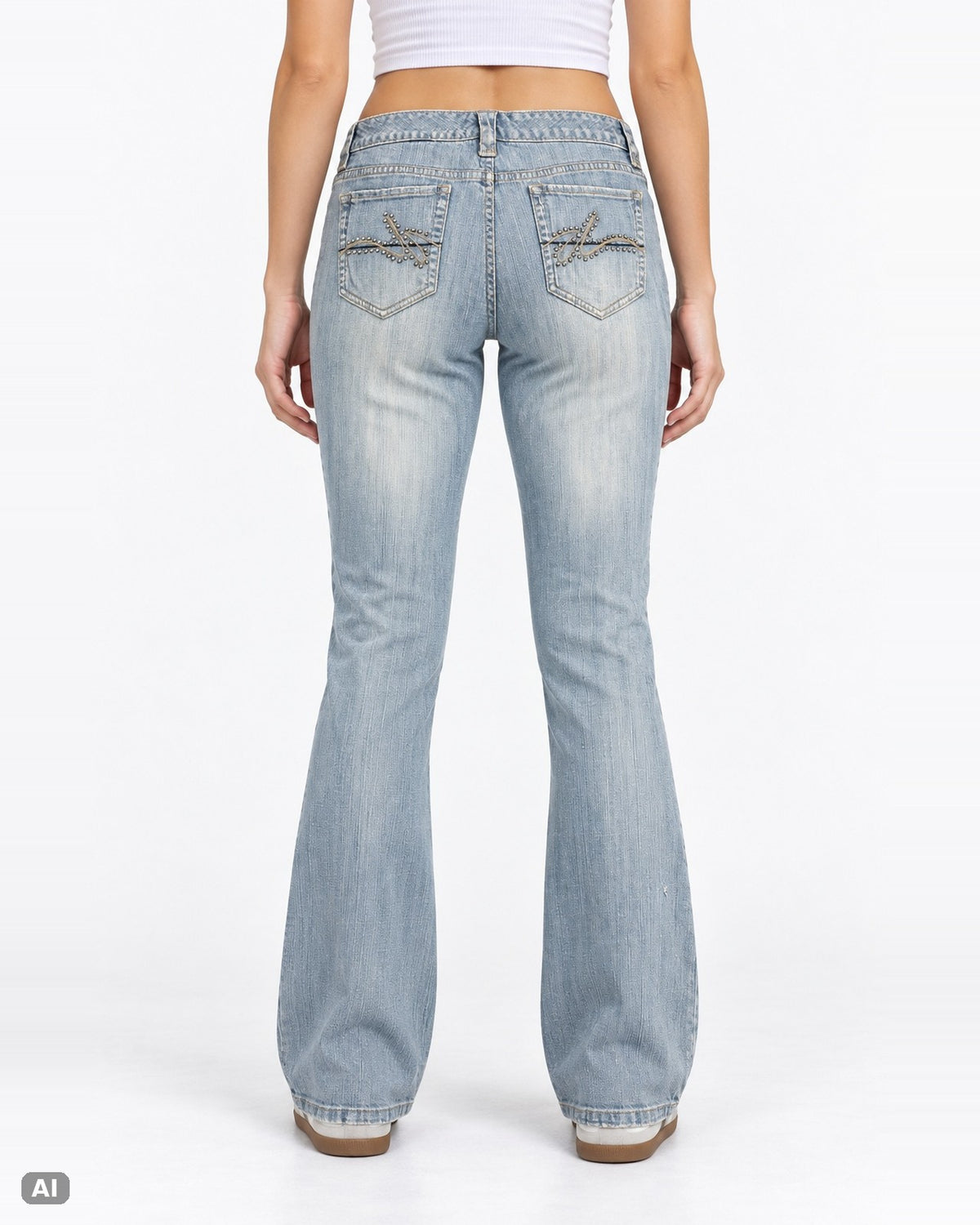 Daisy Fuentes Mid Waist Bootcut Jeans – Gr. EU 42 / XL – Hinten, KI-Visualisierung am Model