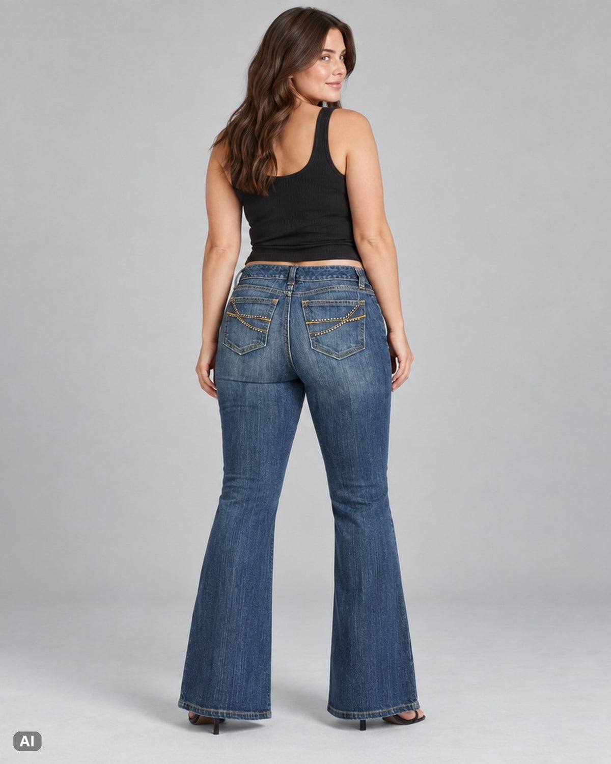 Gap Curvy Low Rise Flare Jeans – Gr. EU 36 / S – Hinten, KI-Visualisierung am Model