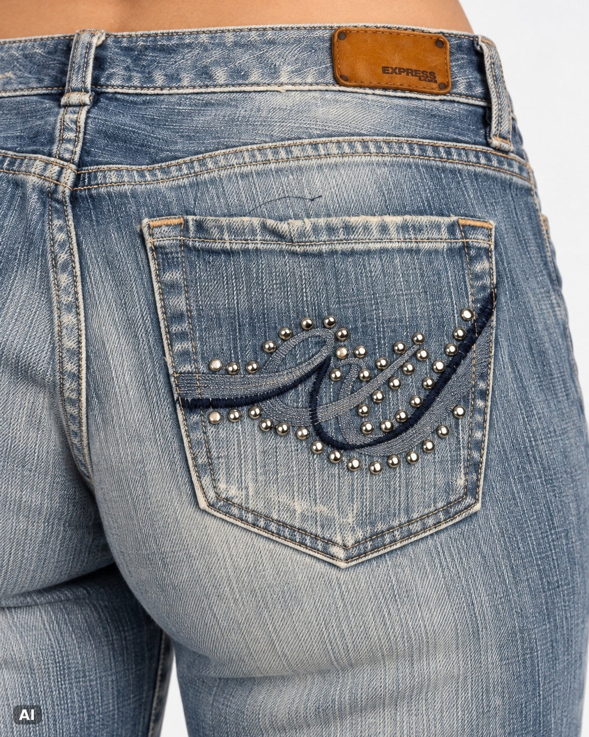 Express Bootcut Low Rise Jeans – Gr. EU 40 / L – Detail hinten nah, KI-Visualisierung am Model