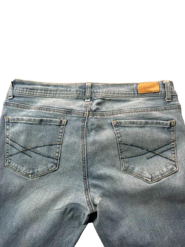Maurices Low Rise Bootcut Jeans W31 M Y2K Miss Me Style Rock Revival McBling